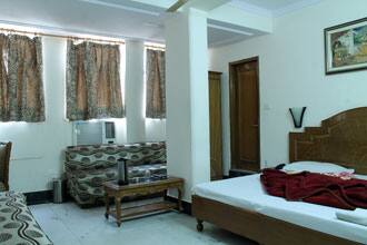 Hotel Ahluwalia Palace, New Delhi 3